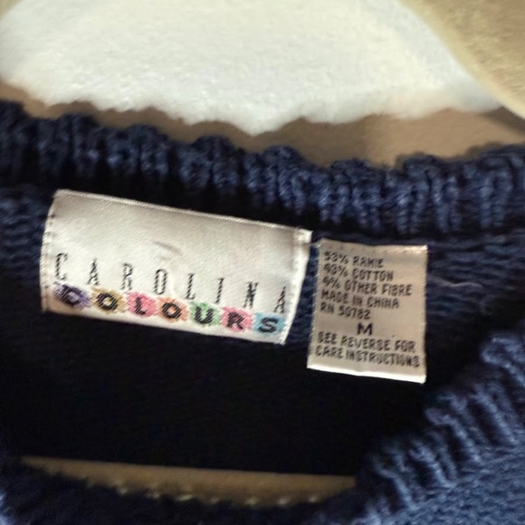 Vintage 90s Old Fashioned Christmas Tree Through Window Sweater - Picture 3 of 4